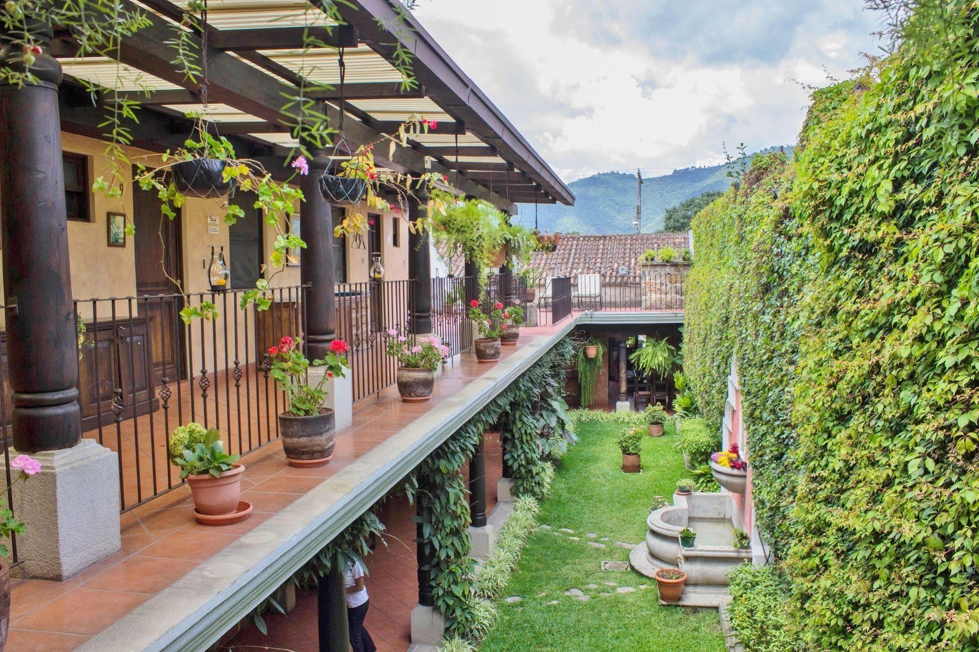 Hotel Meson Del Valle By Ahs Antigua ภายนอก รูปภาพ